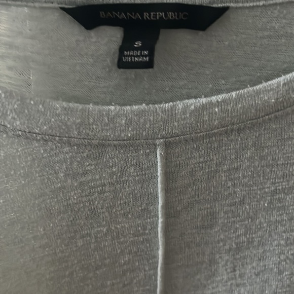 Banana Republic flowy shirt - Picture 2 of 2